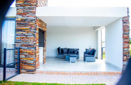 Mookgopong Villa | Batau Villa