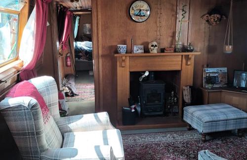 Reyssouze Boat Rental | Bateau de charme cosy