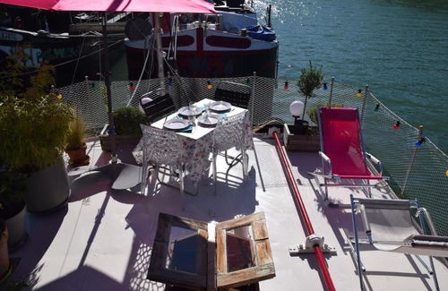 Lagny-sur-Marne Boat Rental | Bateau, Péniche Marboré - Disney