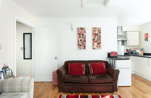 Bath Apartment | Bath Breaks UK Apartment single bathroom