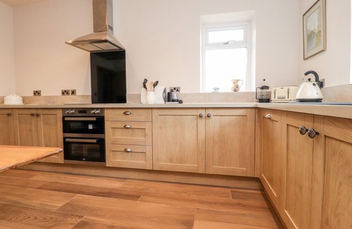 Burnley Cottage | BATTY HOLE FARM, family friendly, with open fire in Burnley