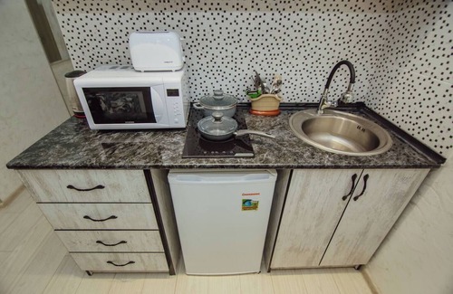 New Boulevard Apartment | Batumi Studio-with rooftop Pool-Sleeps2