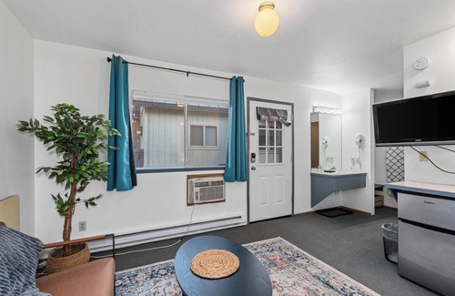 Leavenworth Apartment | Bavarian Gasthaus, Suite D | 0 Bed, 1 Bath