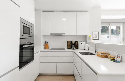 Caleta de Velez Apartment | Baviera Hills 1a