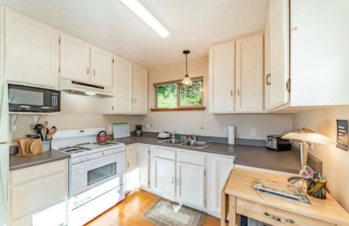 Arcata House | Baxter's Bayview Guest House Near Cal Poly