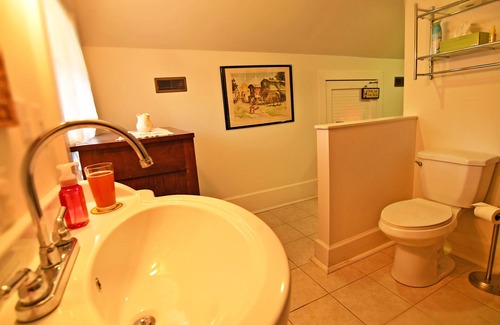 Georgetown Bed & Breakfast | Baxter's Brewhouse Inn Bed and Brew