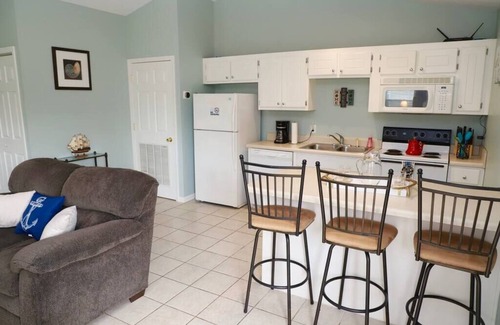 Port St. Joe House | BAY BLUE Quiet Pet Friendly home just less than mile to bay w/huge fenced yard