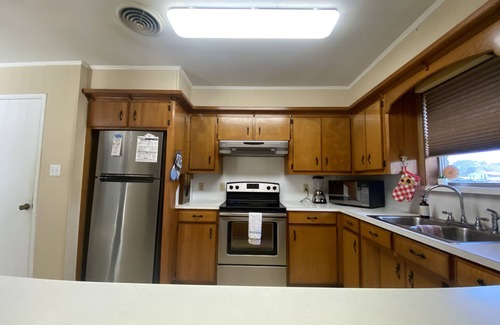 Port O Connor House | Bay Brick house near the beach and great saltwater fishing huge boat parking