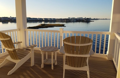 Selbyville House | Bay Front Luxury Home 7 Bed 6.5 Baths 4200sq Sleeps 14