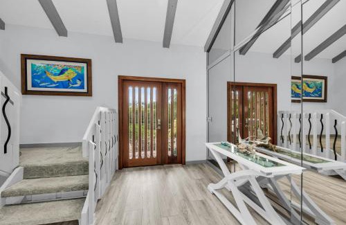Bayshore Gardens House | Bay House Retreat managed by Beach Retreats