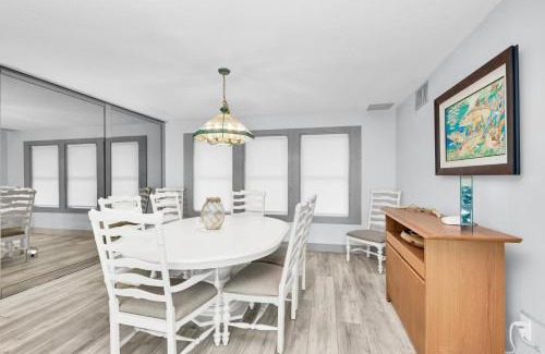Bayshore Gardens House | Bay House Retreat managed by Beach Retreats