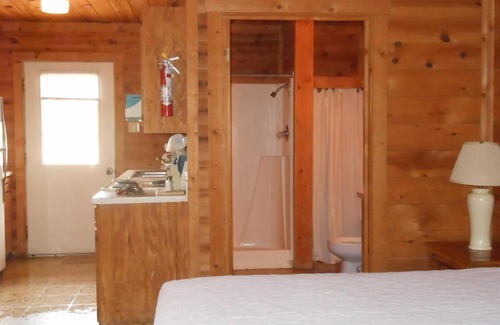 Bridgeport Resort | Bay Landing Camping Resort Deluxe Cabin 29