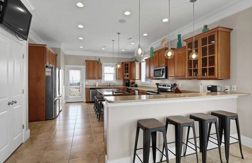 Sneads Ferry House | Bay Manor - Top tier home with everything to offer - Private Pool - Roof Top hot tub