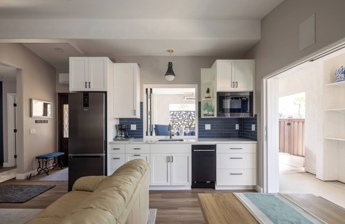 Bay Ho Apartment | Bay Park Ocean Breeze 2BR 2BA guest apt in San Diego Ideal Central Location