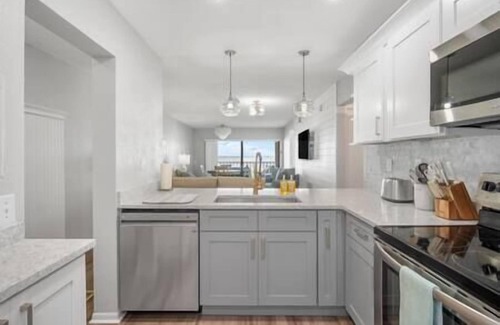 Palma del Mar Apartment | Bay & pool view min 2 Pass A Grille& St Pete beach