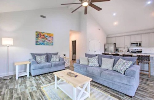 Shoreline Park House | Bay St Louis Water Front Home w/Private Pool + Boat Dock