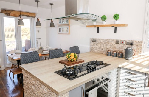 Trearddur Bay Cottage | BAY VIEW, family friendly, luxury holiday cottage in Trearddur Bay