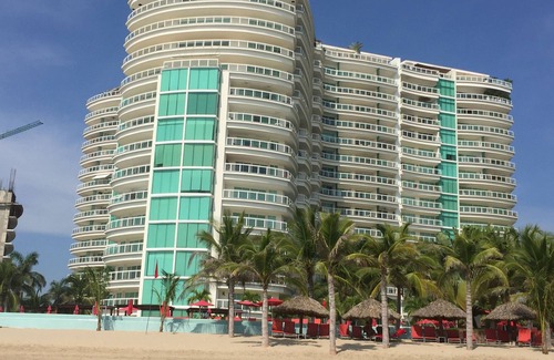 Ixtapa Condo | Bay View Grand Exclusive Marina Ocean View! Private Safe Perfect!