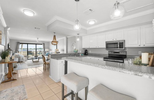 Sandestin Condo | Bay Views, Marina, and Golf Course ~ Golf Cart ~ Private Balcony