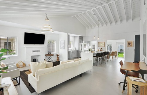 Overtown House | Bay Villa: Waterfront, Pool, Heart of Miami