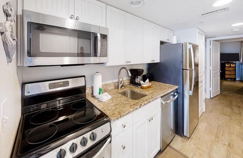 Crescent Beach Hotel | Bay Watch 1735