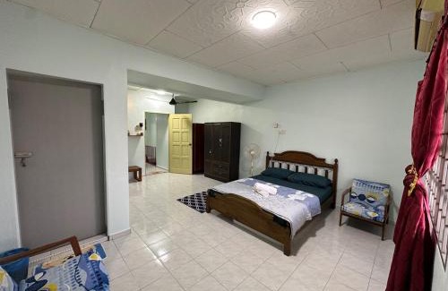 Taman Bukit Katil House | Bayan 10 Homestay, Ayer Keroh Guest House - 4bedrooms, 15minutes to town