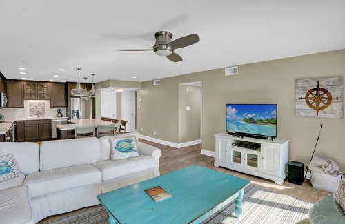Ono Island Condo | Bayfront Condo w/Boat Slip on Cotton Bayou!