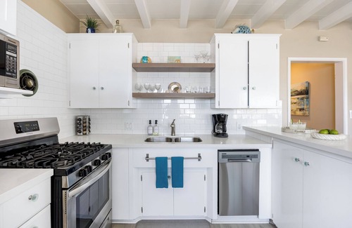 Balboa Peninsula House | Bayfront Condo w/Dock Access + Patio | Walk to Beach, Surf & Newport Dining