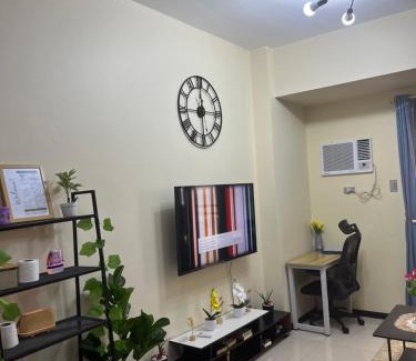 Pasay Apartment | Bayfront Staycation at The Radiance Manila Pet-Friendly, Pool & Gym near Airport, MOA, Star City, Manila World Trade Center & Manila Bay Views