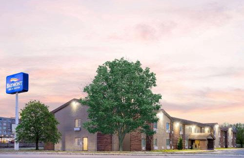 Beloit Hotel | Baymont by Wyndham Beloit