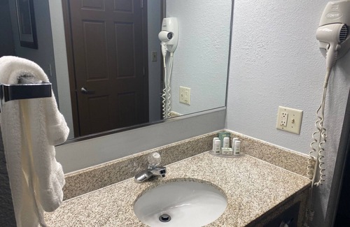 Danville Hotel | Baymont by Wyndham Danville IL