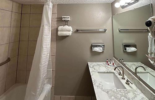 Deming Hotel | Baymont by Wyndham Deming