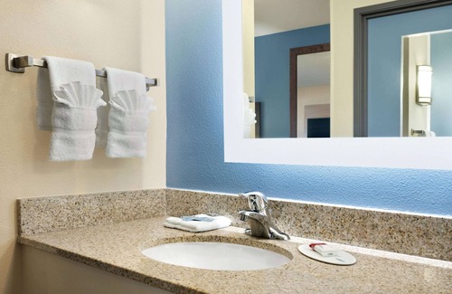 St. Robert Hotel | Baymont by Wyndham Ft. Leonard/Saint Robert