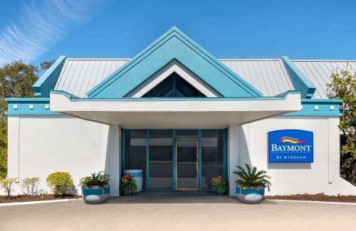 Daytona Beach Hotel | Baymont by Wyndham Intl Speedway I-95 Daytona Beach