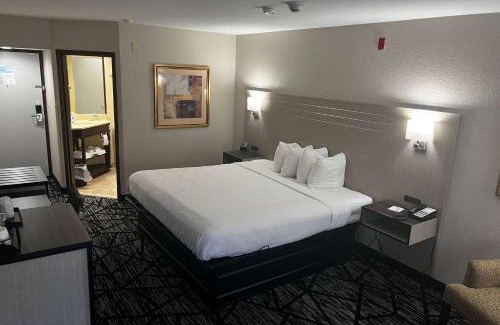 Monroe Hotel | Baymont By Wyndham Monroe Ohio