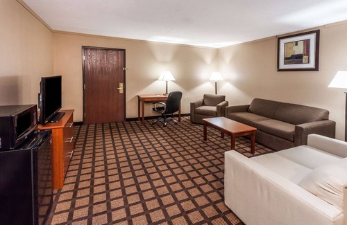 New Buffalo Hotel | Baymont by Wyndham New Buffalo