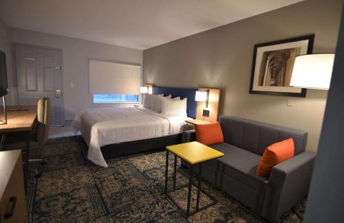 Pine Grove Hotel | Baymont by Wyndham Pine Grove I-81