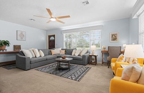 Laurel House | Bayshore Beach Beauty