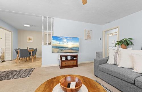 Laurel House | Bayshore Beach Beauty