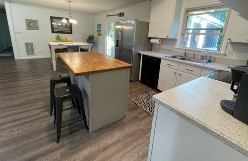 Ogden House | Bayshore Bliss - Game Room, Kayaks, Fire Pit!!!