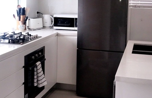 Sans Souci House | Bayside cottage in Sans Souci -Discounts available for long stays