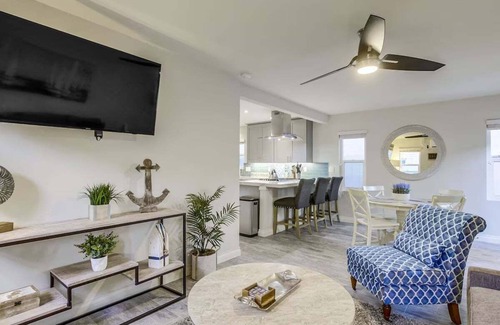 San Diego House | Bayside Gem | Short Walk to Ocean | AC & Private Patio w/BBQ | Family & Pet-Friendly