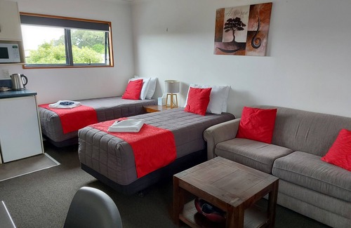 Whitianga Hotel | Bayside Holiday Units