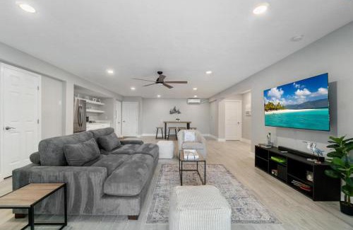 Bonita Springs House | Bayside Retreat, 4 Bedroom, 3 Bath Beach House, Heated Pool, Spa, Boat Dock