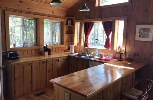 Ellsworth Cottage | Bayside Shore Front Cottage Near Bar Harbor