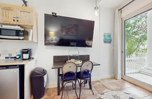 Baytowne Wharf Hotel | Baytowne Wharf - Pilot House 107