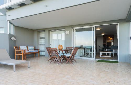 Eastcliff Apartment | Bayview 104