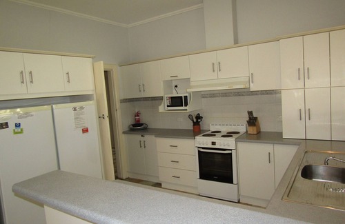 Dalrymple House | Bayview At Stansbury - Esplanade position! - Off Peak Special!