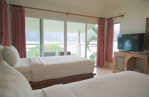 Ko Phi Phi Resort | Bayview Resort Phi Phi Island - Beach Front Resort