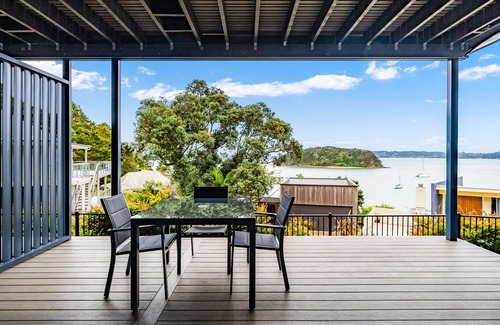 Paihia Cottage | Bayview Suite Unit 1 – Paihia Holiday Unit